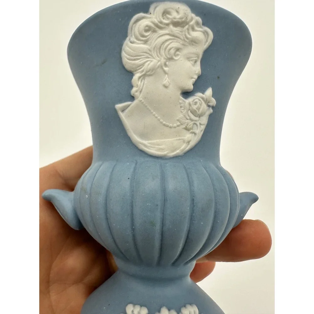 Wedgwood like Miniature Urn Vase Cameo Lady‎ Blue 3.5